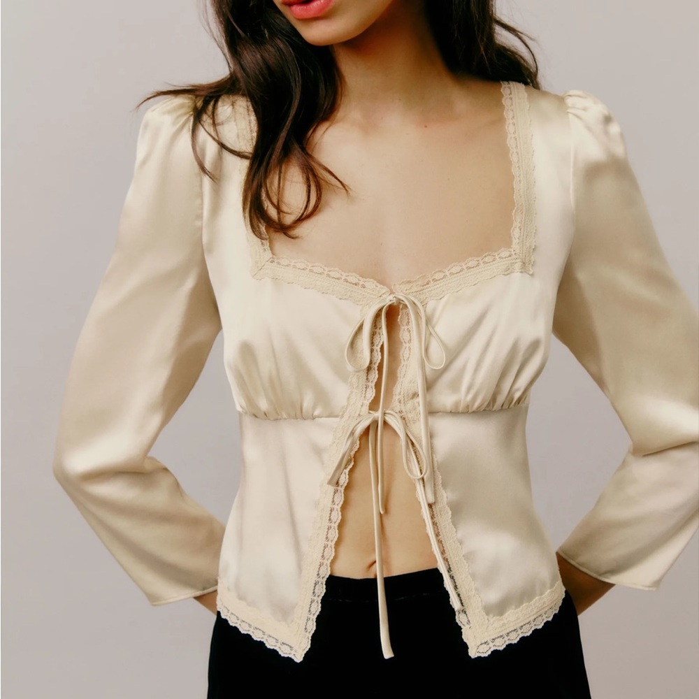 Reformation Lucinda Silk top in almond